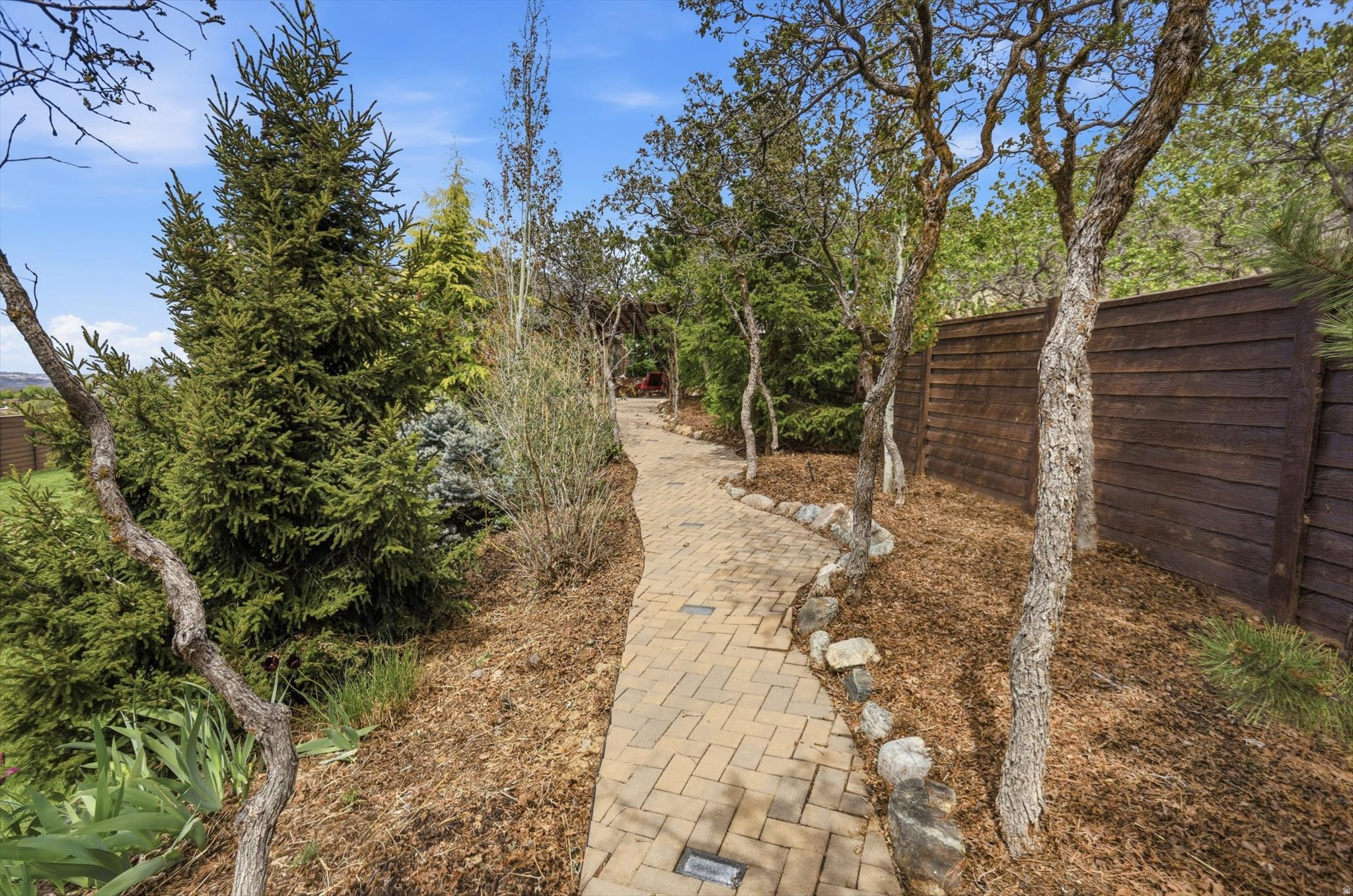 LAYTON RIDGES SUB - Residential