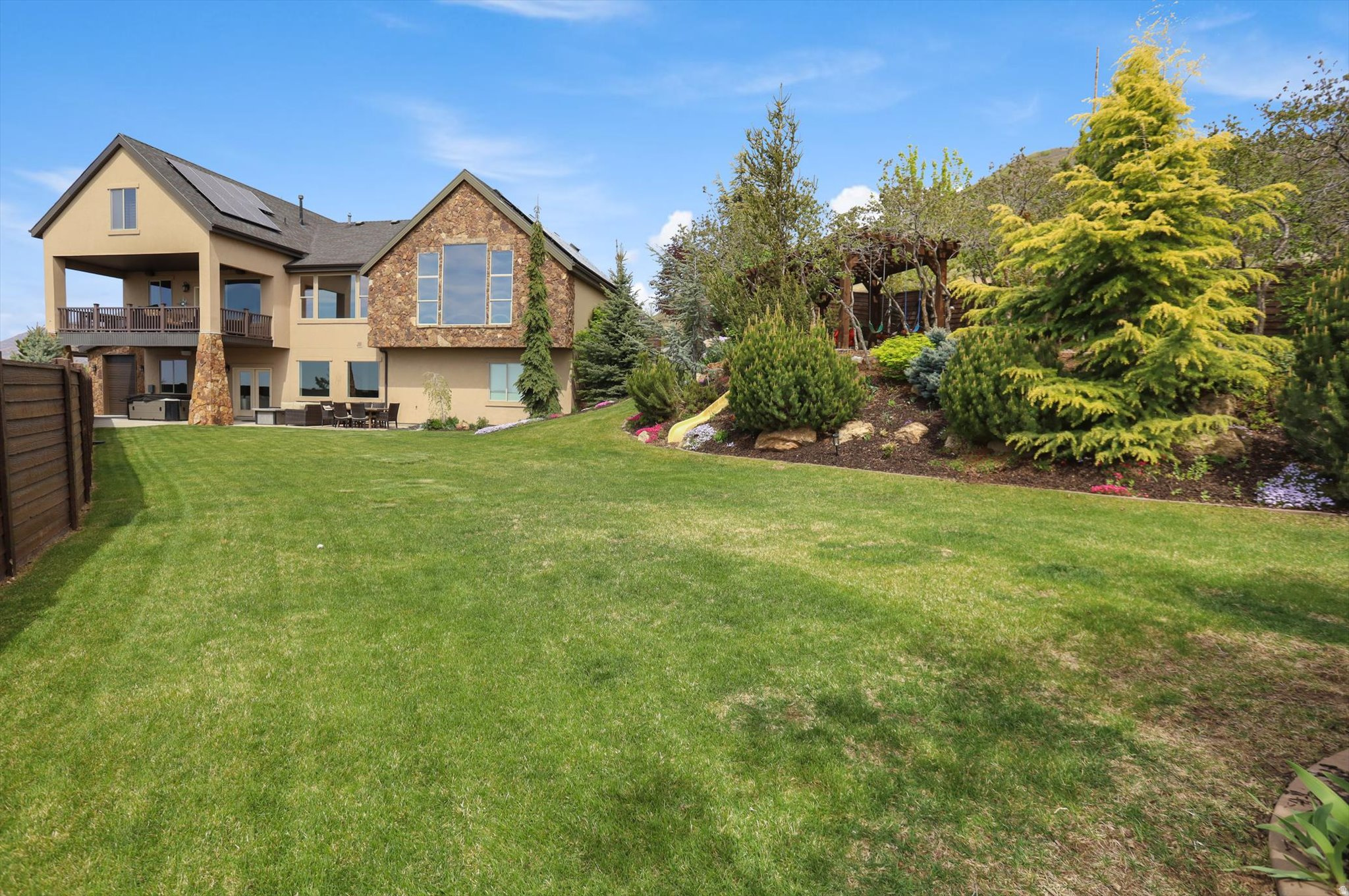 LAYTON RIDGES SUB - Residential