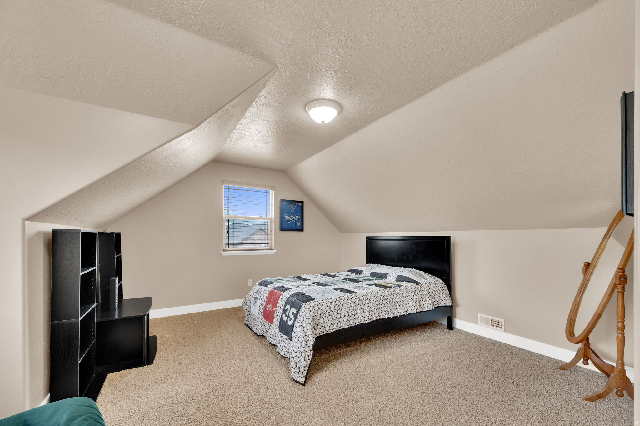 MOUNT LOAFER VIEW - Residential