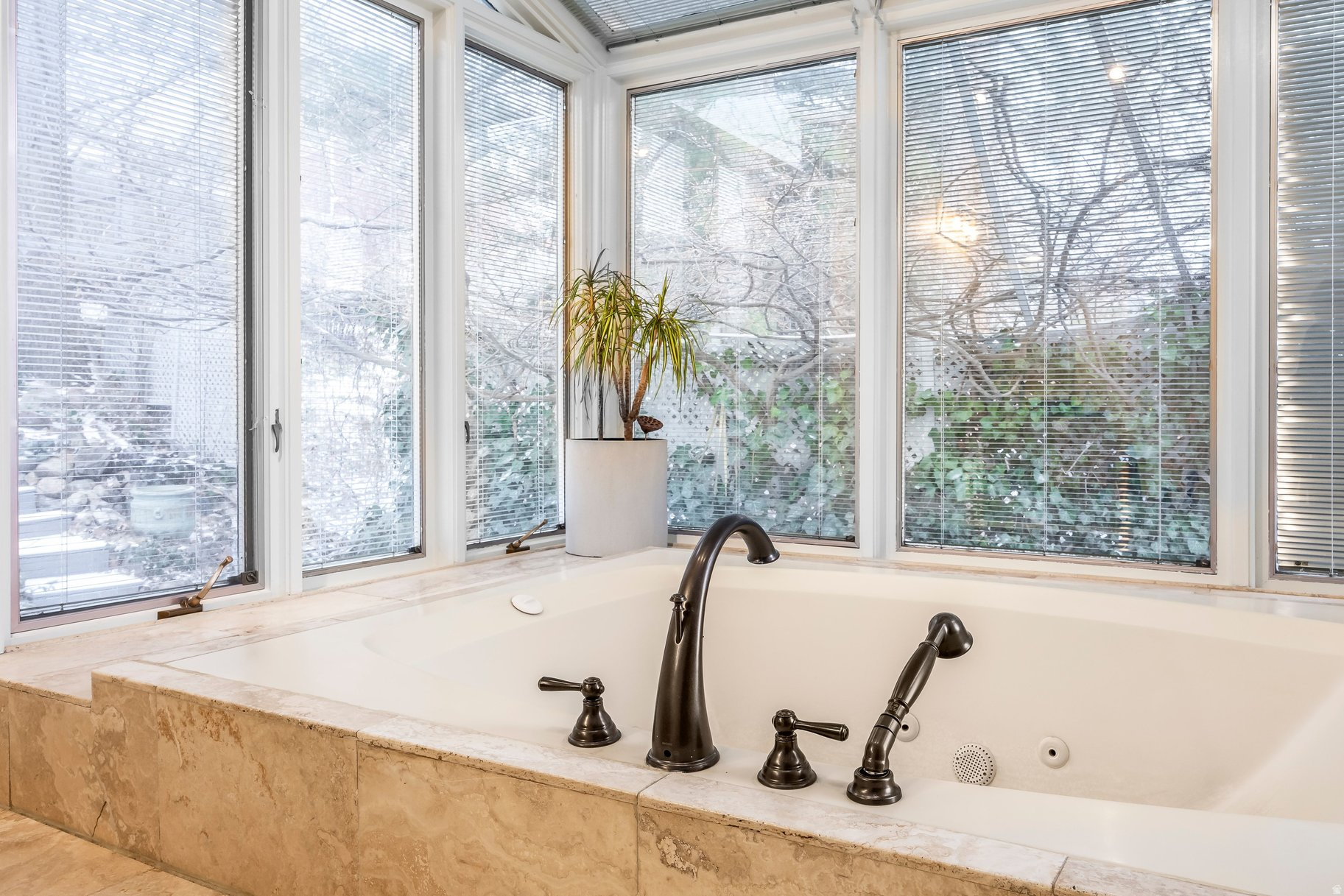 COVE MT OLYMPUS - Residential