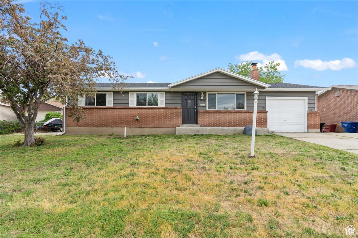 9958 S Tulip Dr, Sandy, Utah image 2