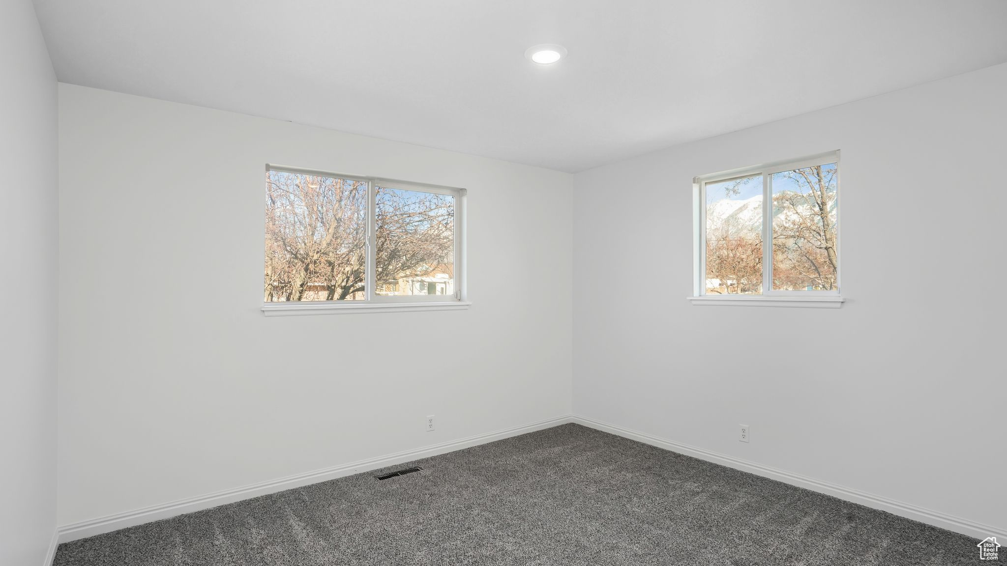 9958 S Tulip Dr, Sandy, Utah image 9