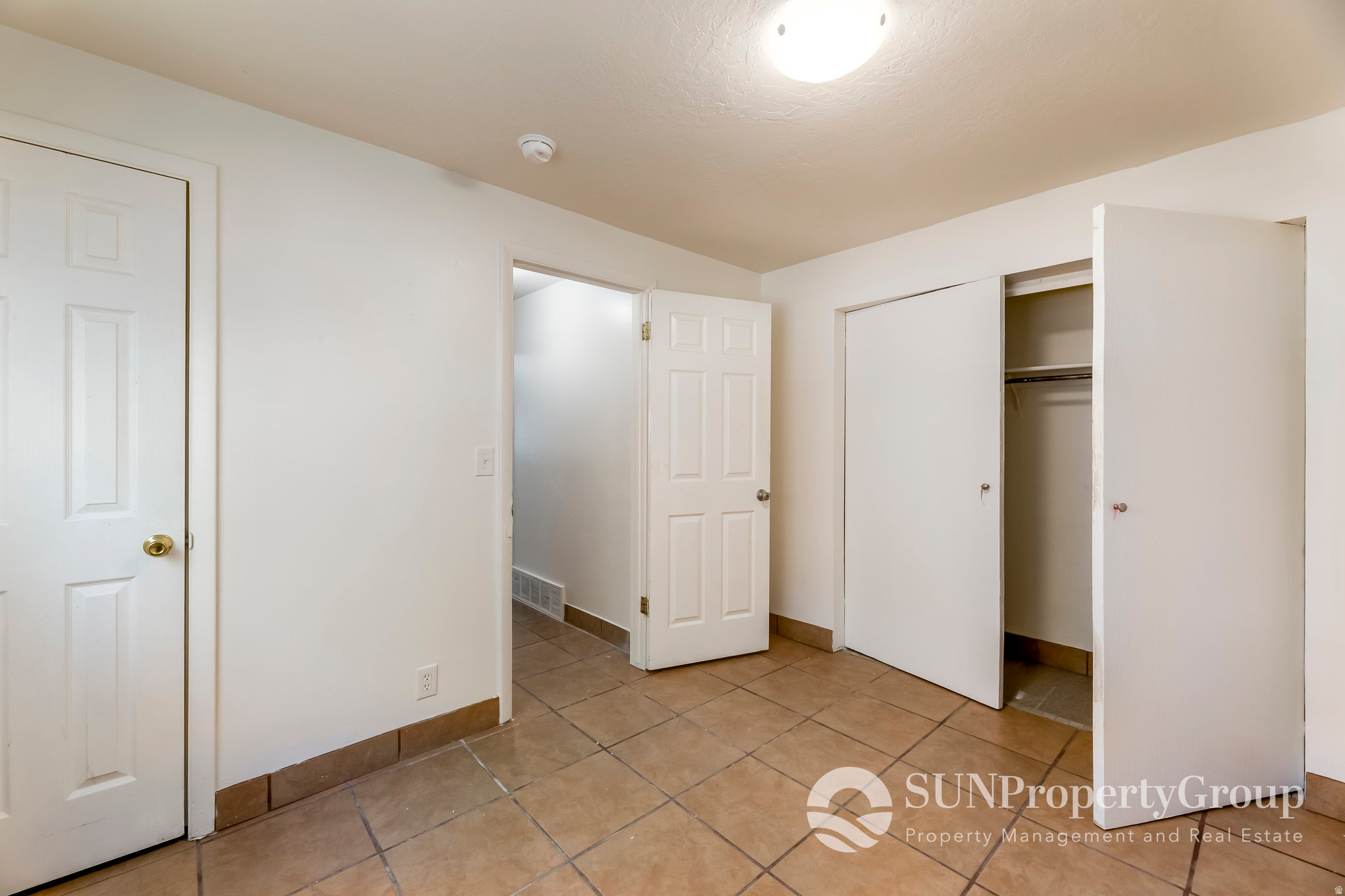 HUNTER VILLAGE - Residential Income
