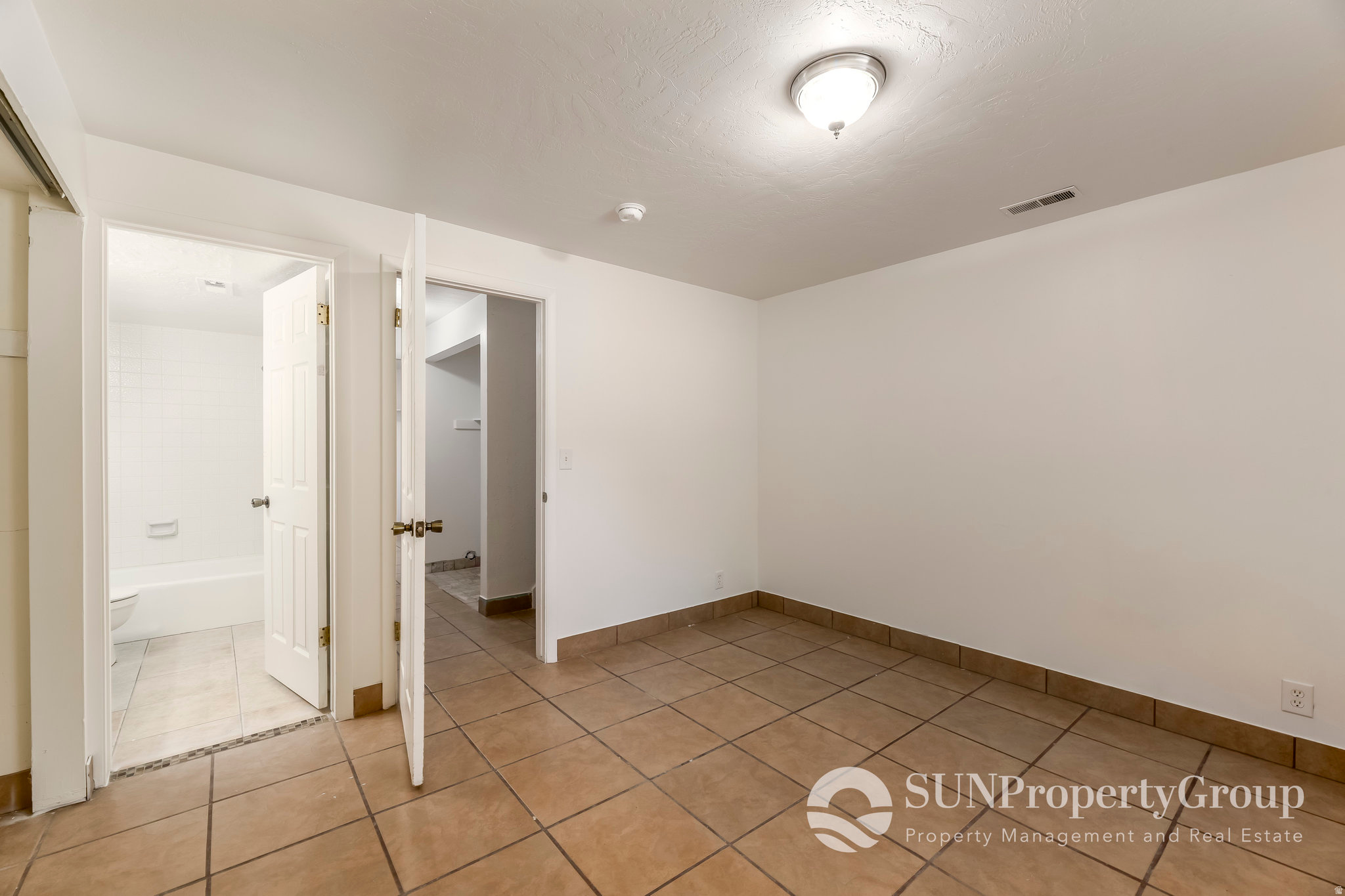 HUNTER VILLAGE - Residential Income