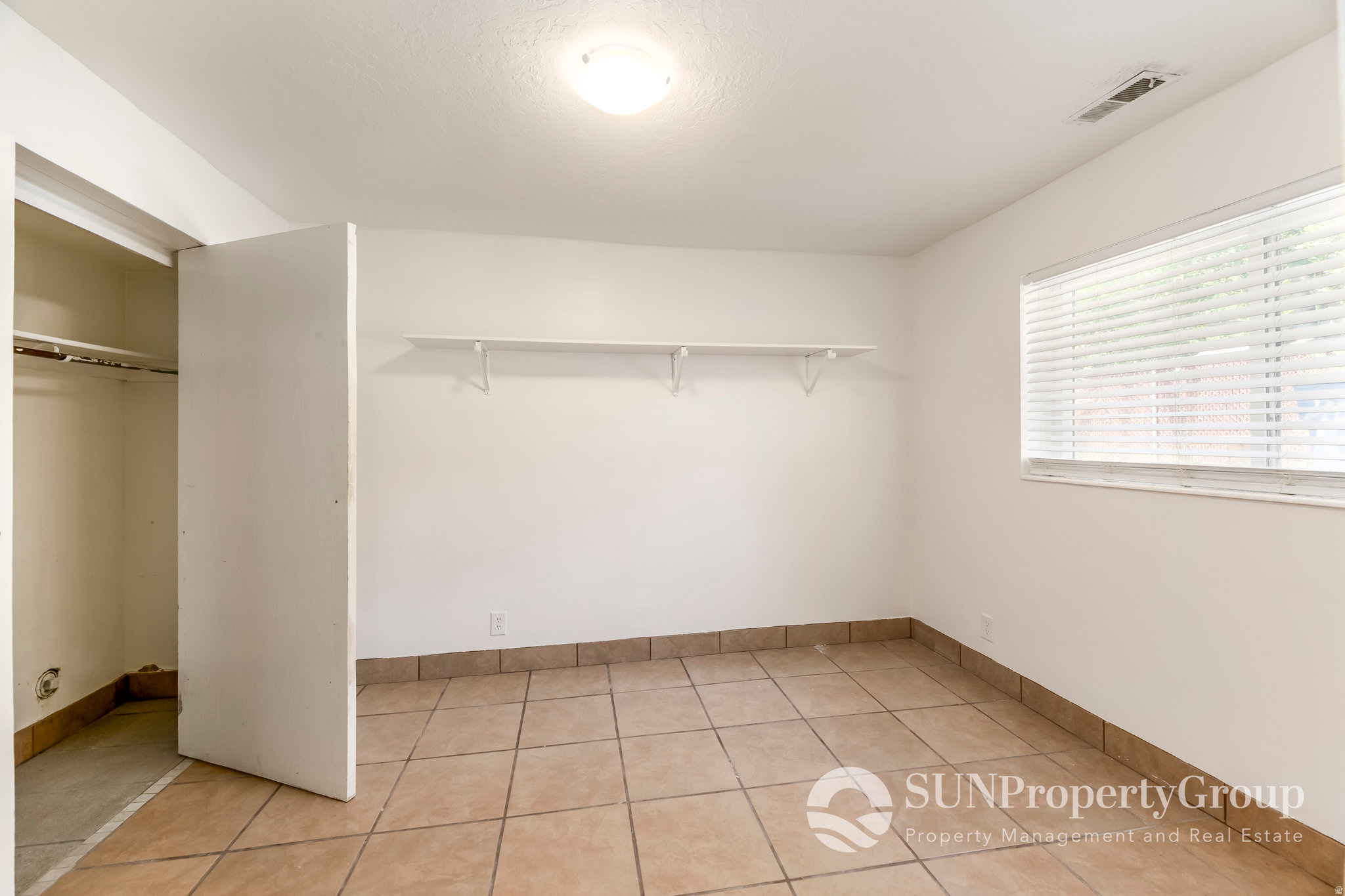 HUNTER VILLAGE - Residential Income