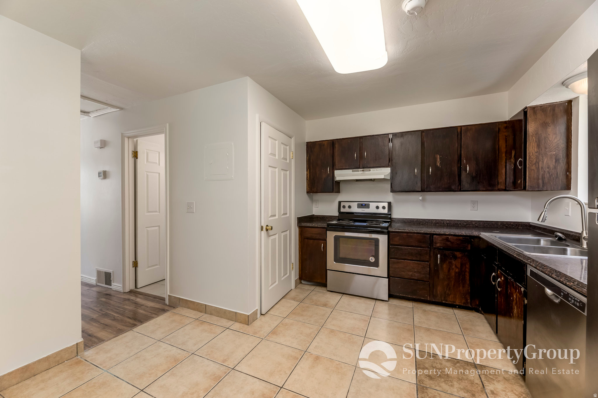 HUNTER VILLAGE - Residential Income