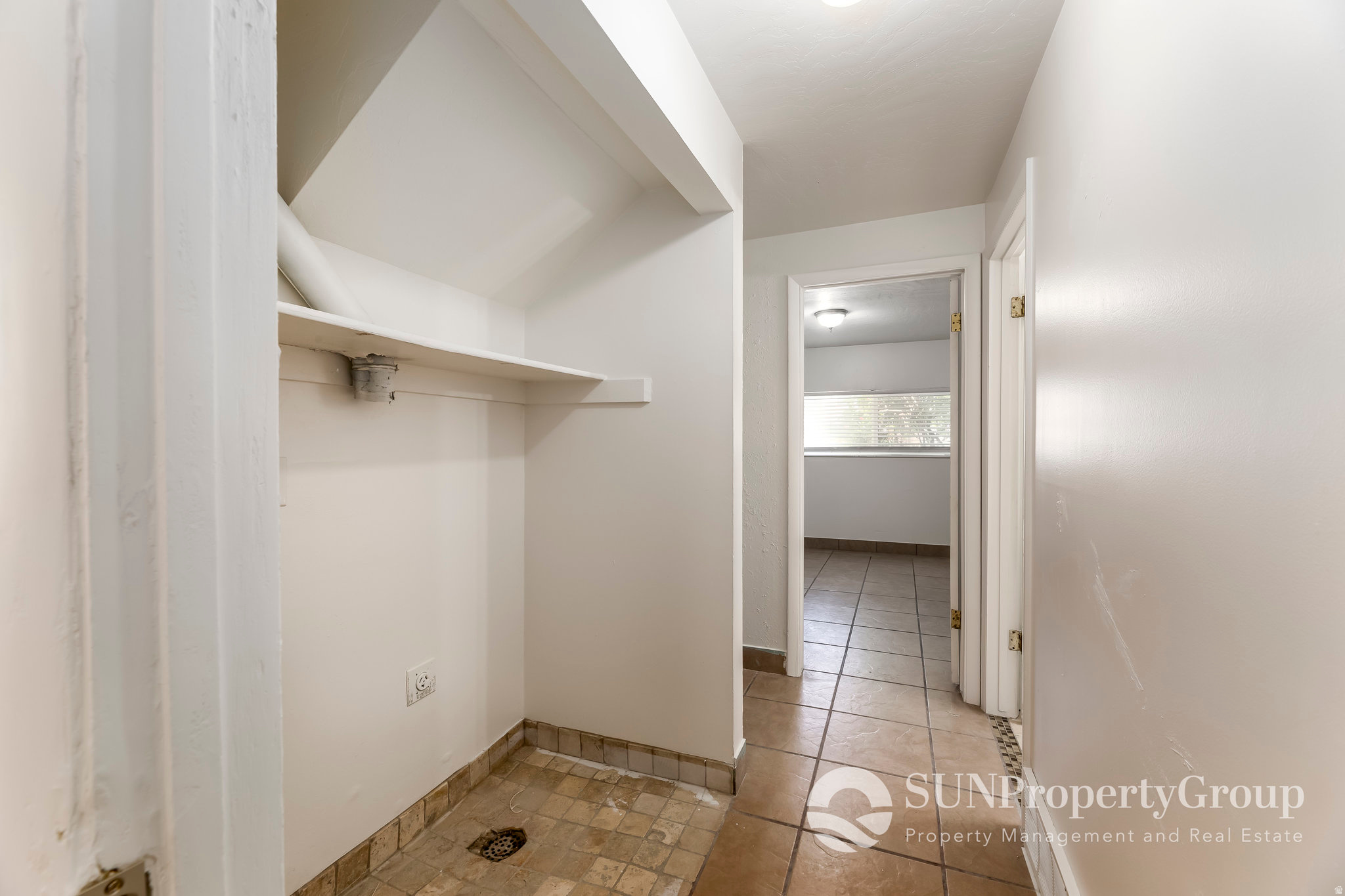 HUNTER VILLAGE - Residential Income