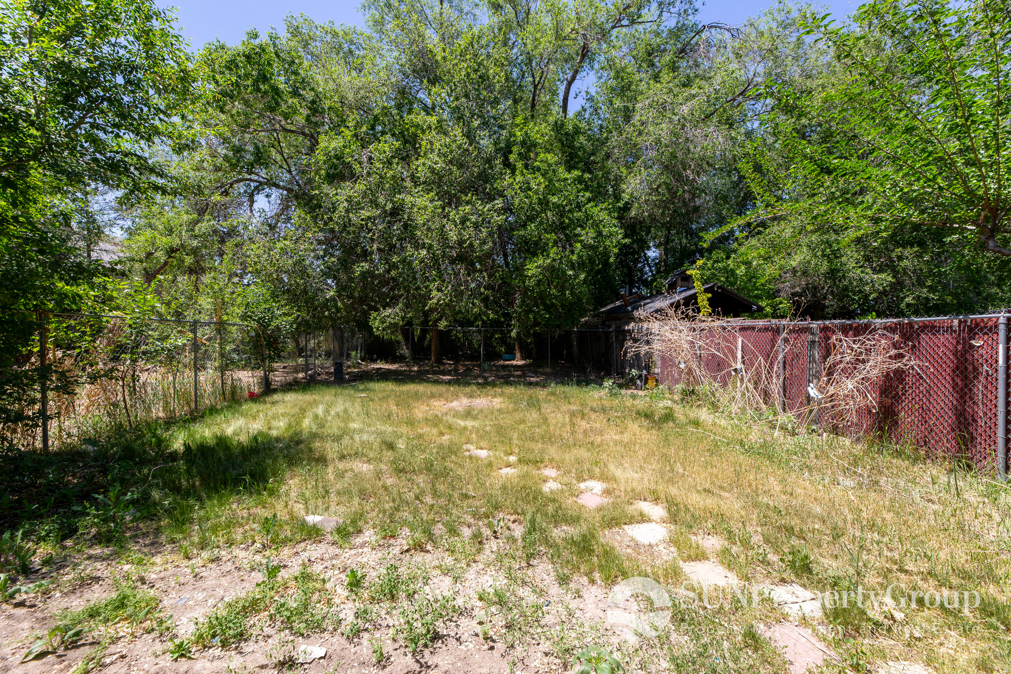 HUNTER VILLAGE - Residential Income