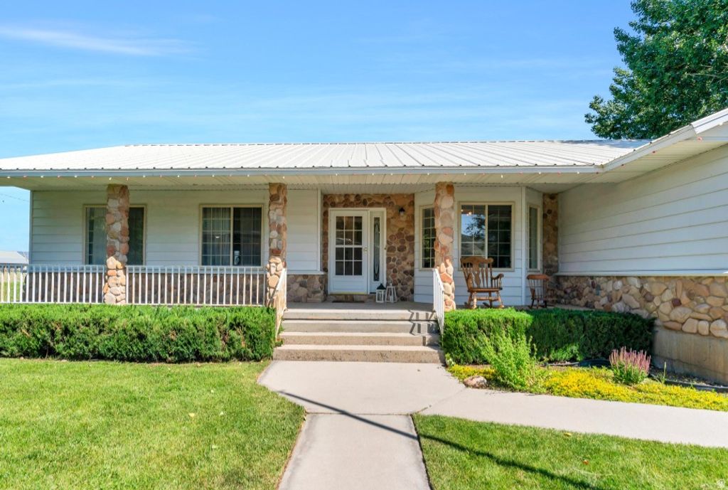 Photo of 1536 W 3000 S, Heber City, UT 84032 (MLS # 2128242)