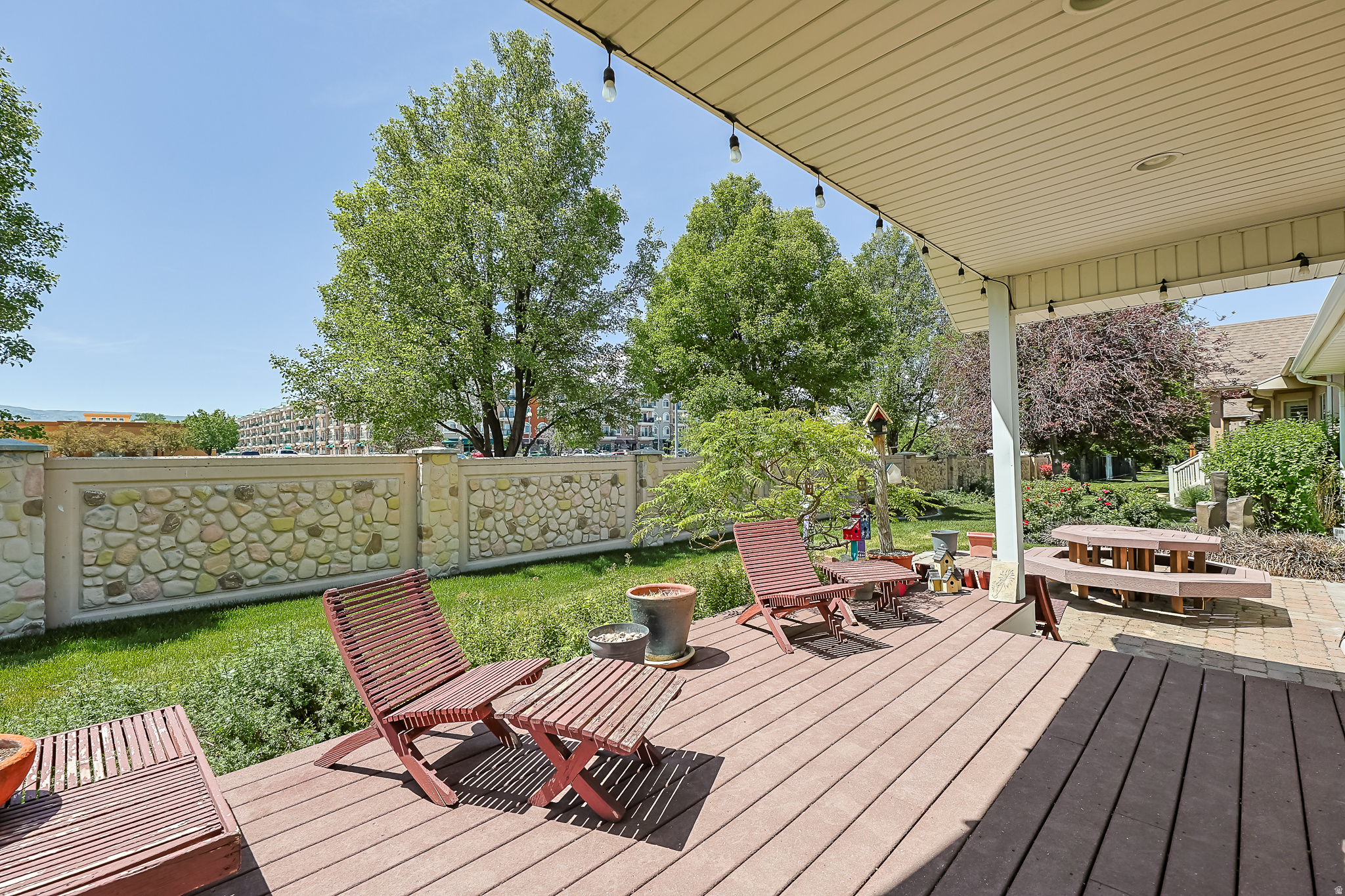 CENTERVILLE COMMONS - Residential