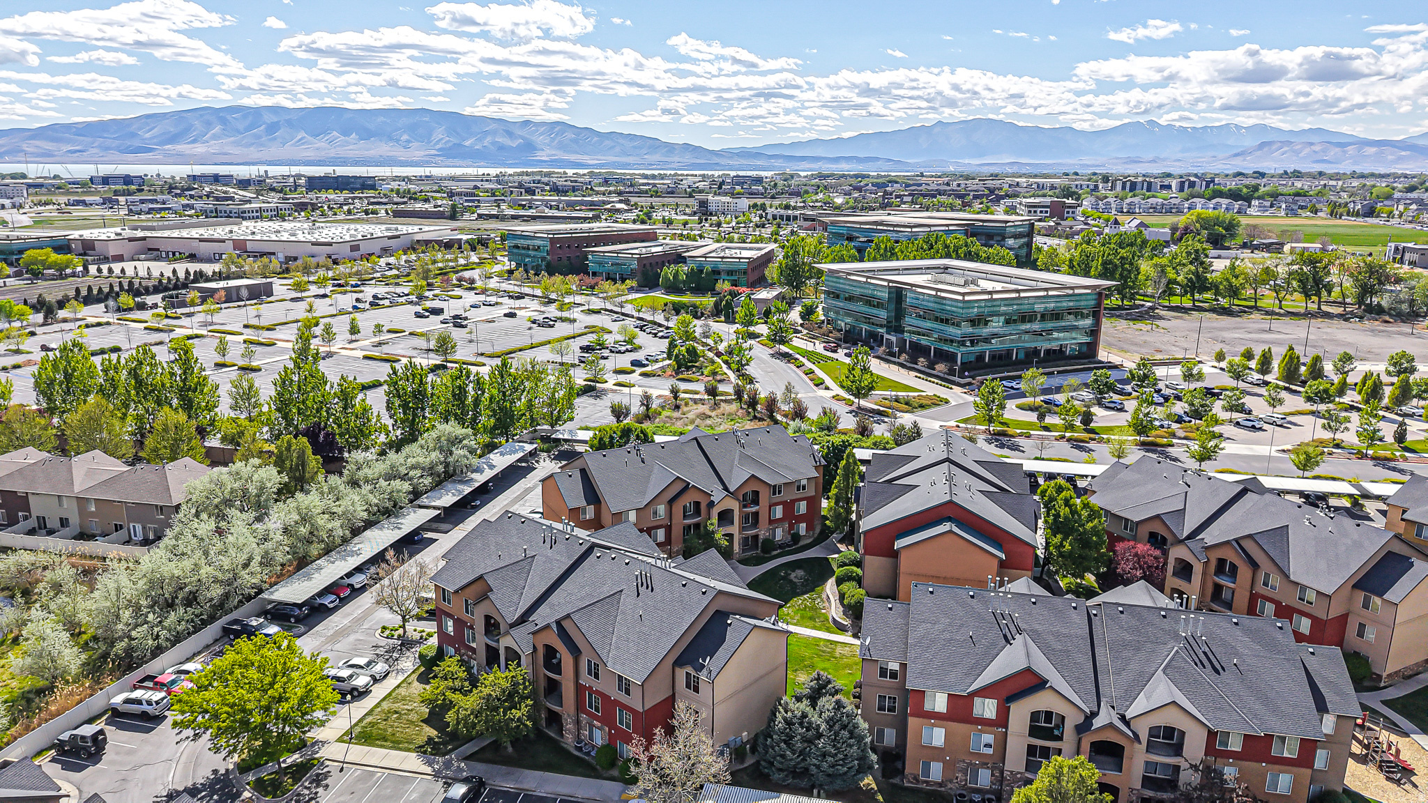 MAPLEWOOD - Residential