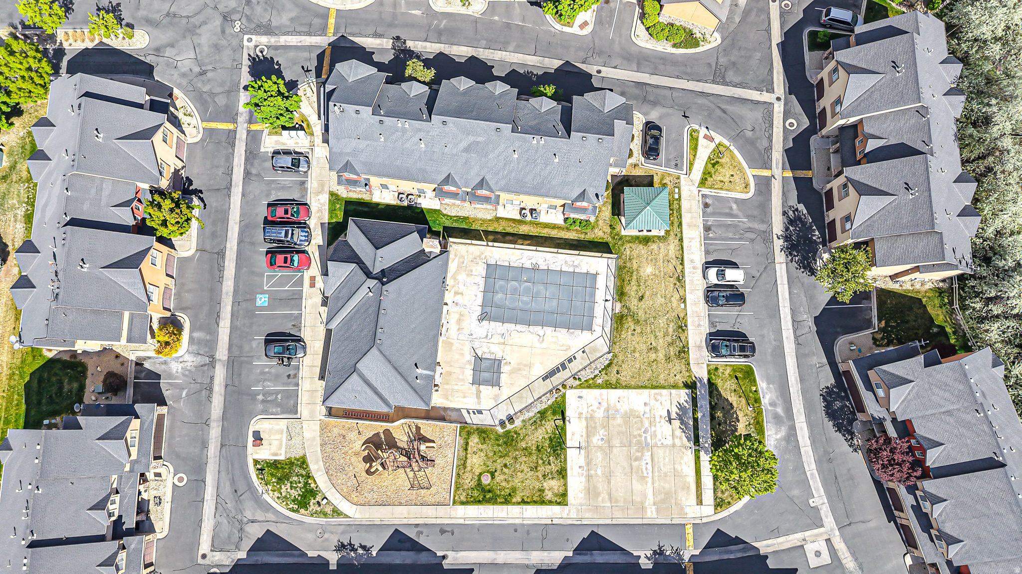 MAPLEWOOD - Residential