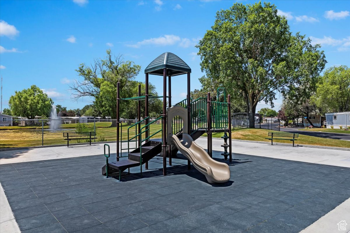 MAJESTIC OAKS - Residential