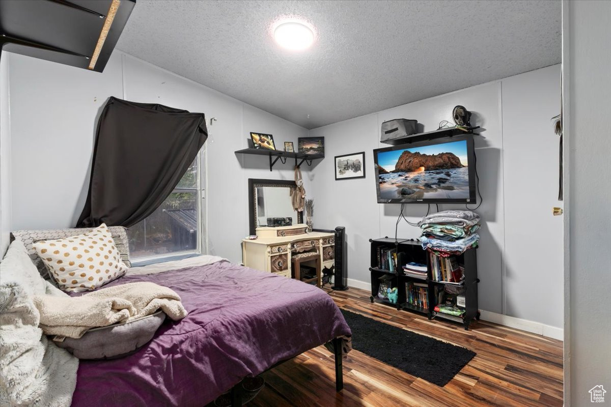 MAJESTIC OAKS - Residential