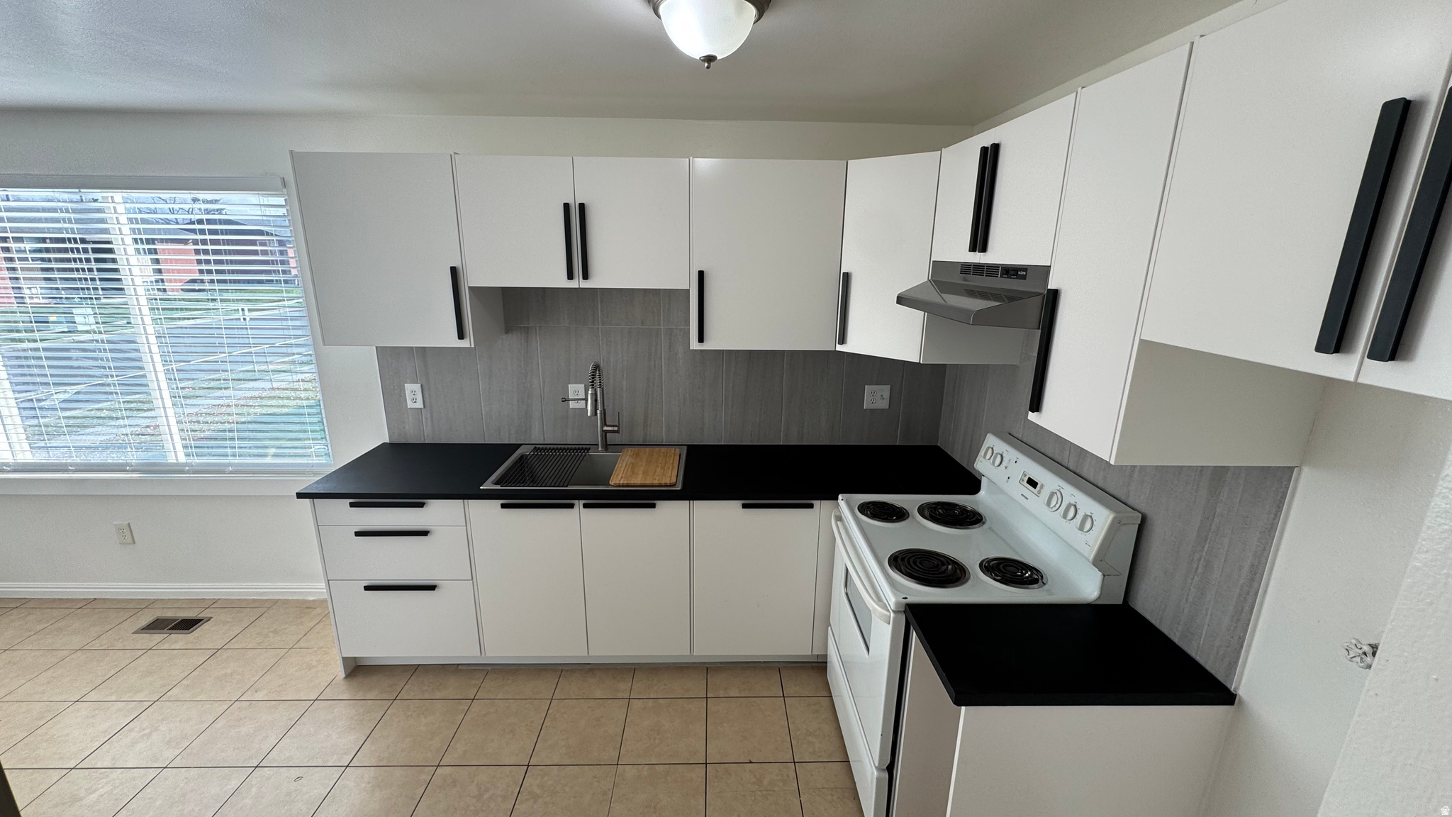 LAKE PARK - Residential Income