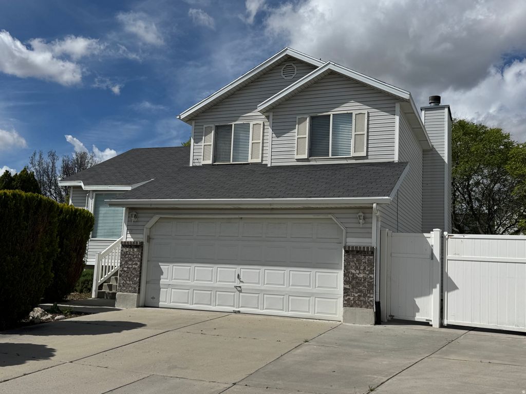 Photo of 3340 S RAQUEL CIR. Cir, West Valley City, UT 84120 (MLS # 2150517)