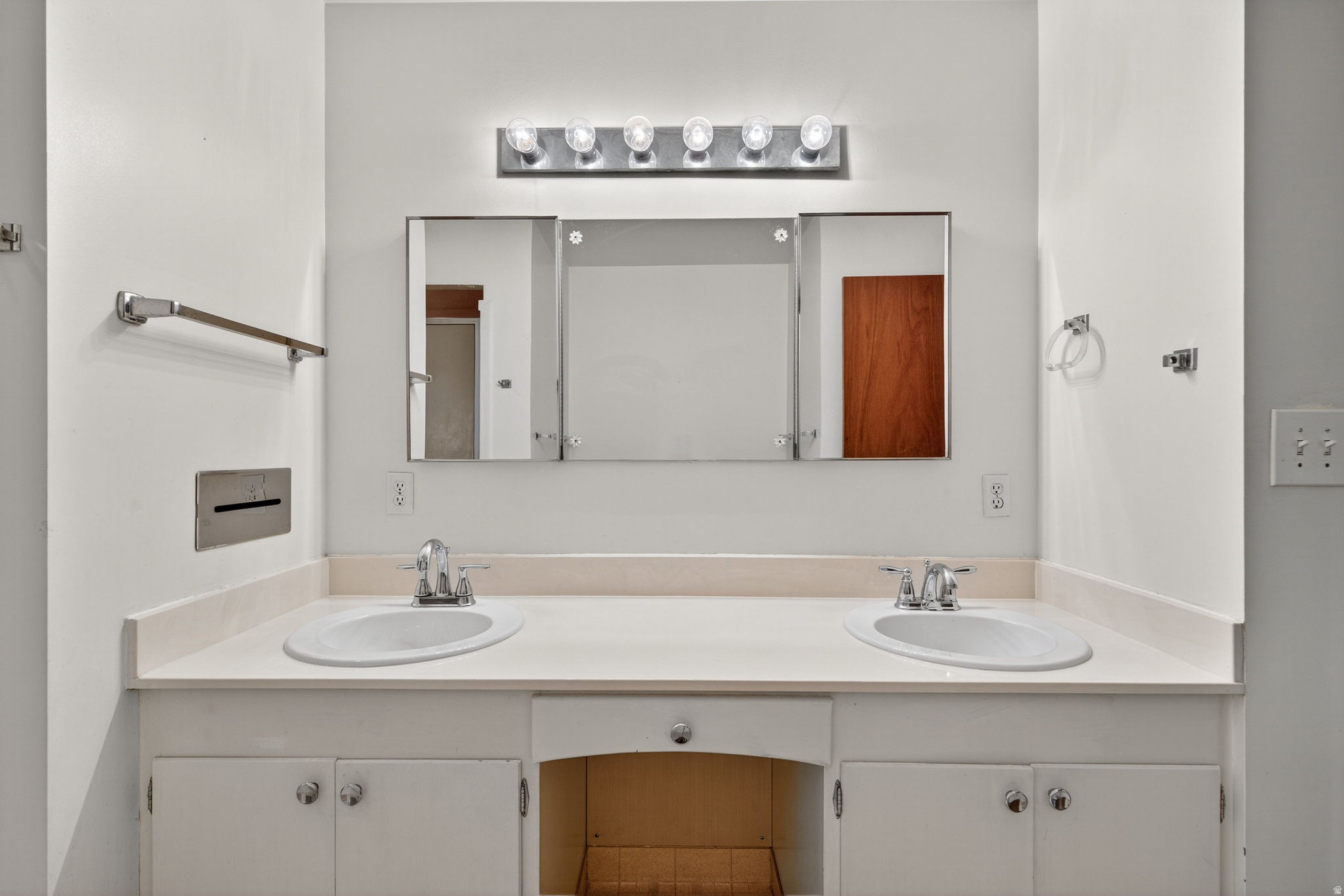 OVERLAKE - Residential