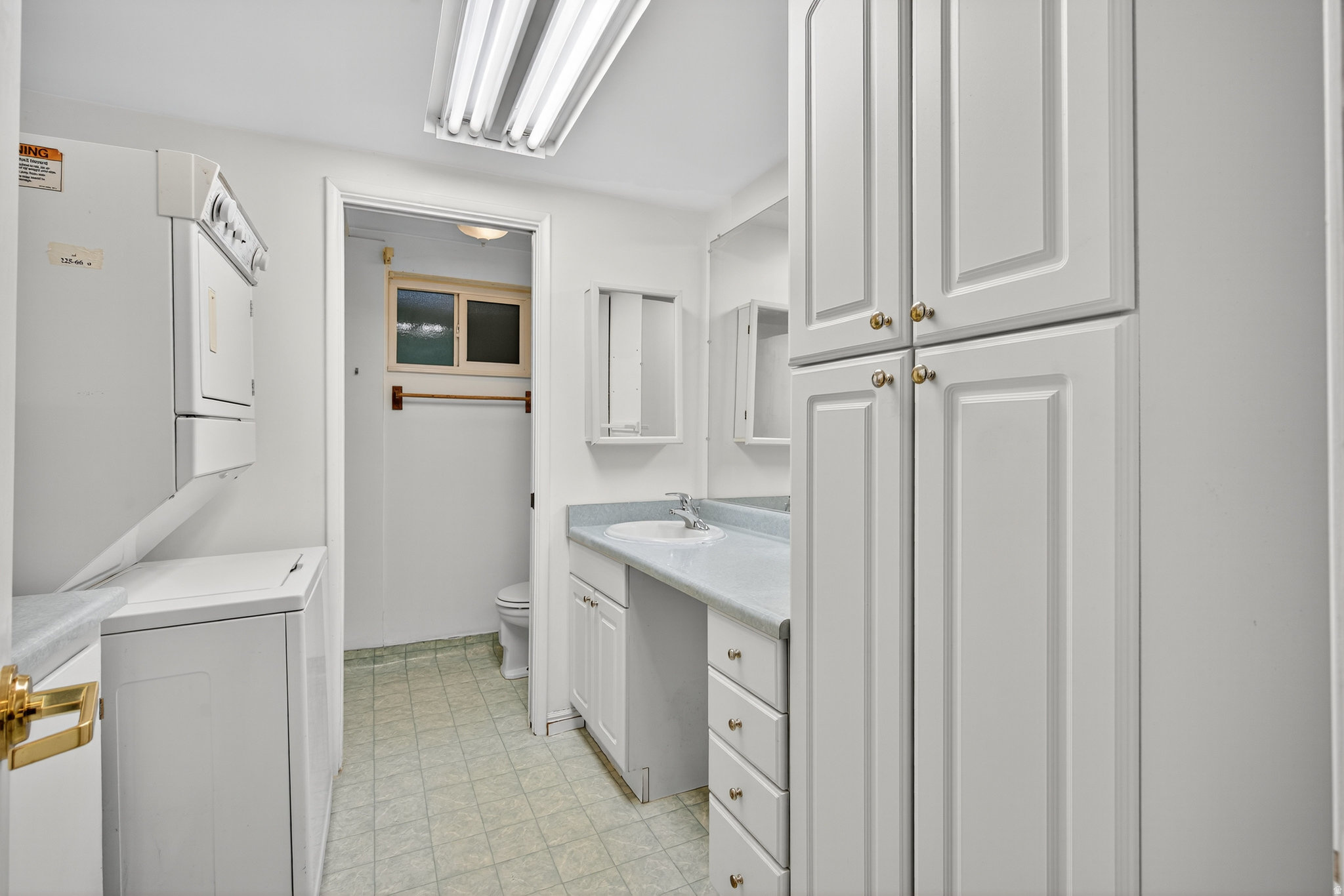 OVERLAKE - Residential