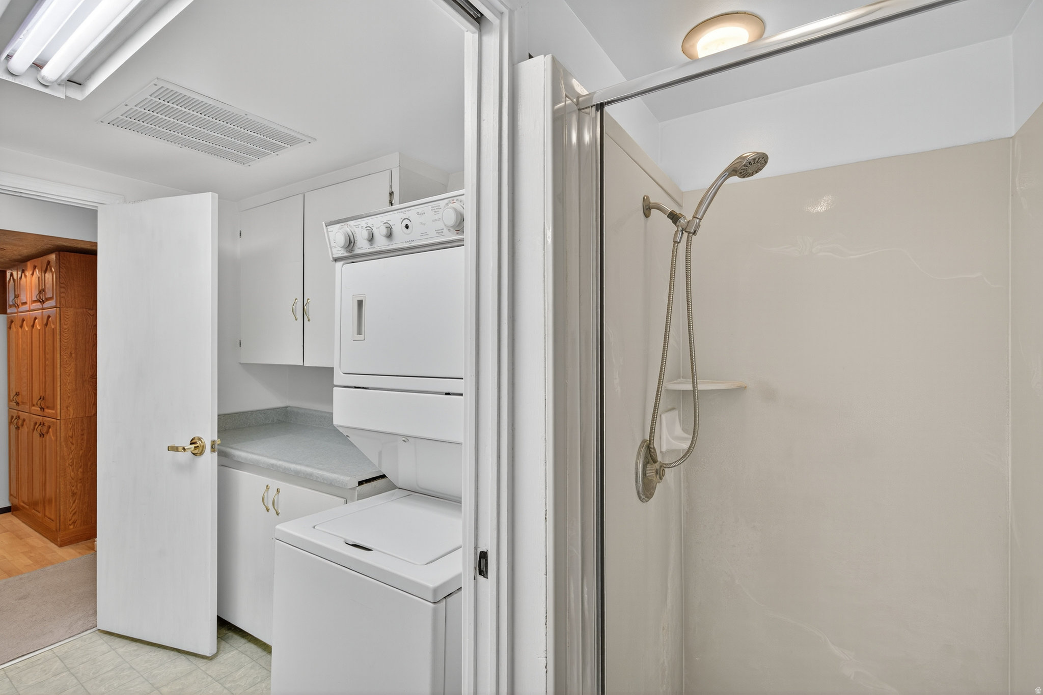 OVERLAKE - Residential