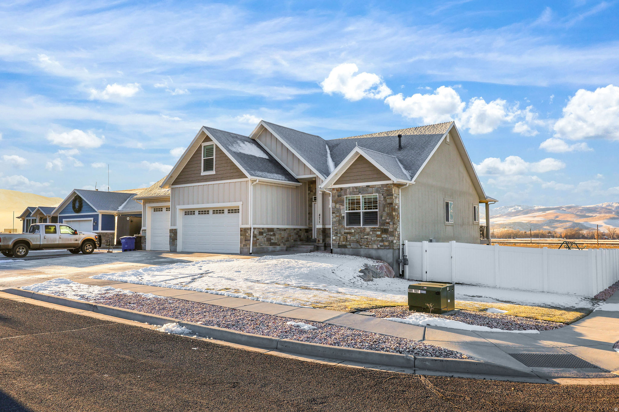 MOUNTAIN VISTA - Residential