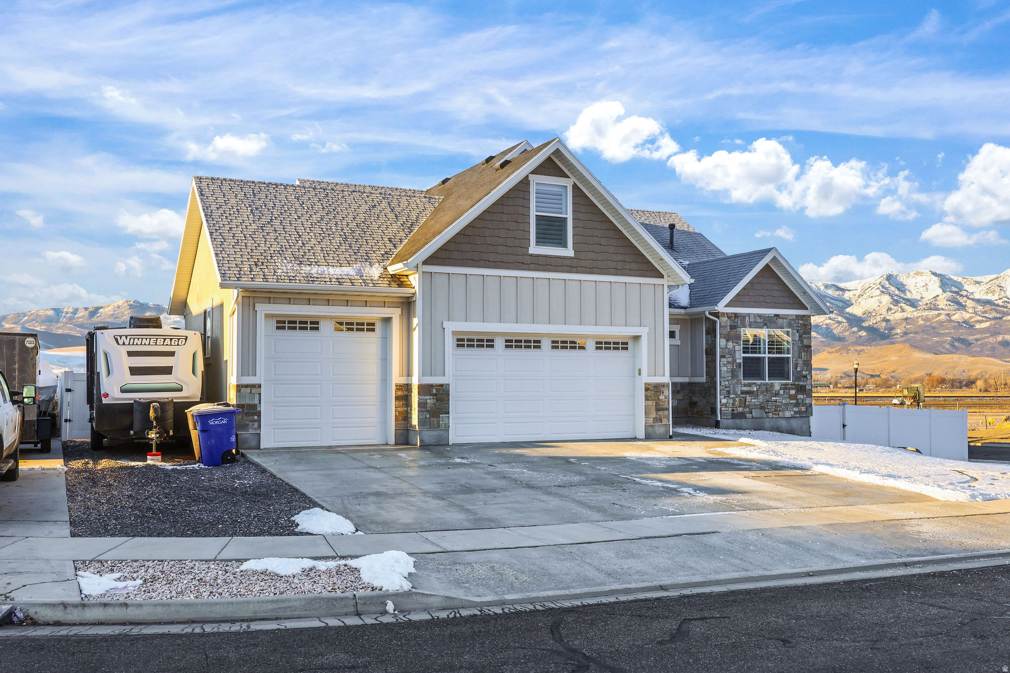 MOUNTAIN VISTA - Residential