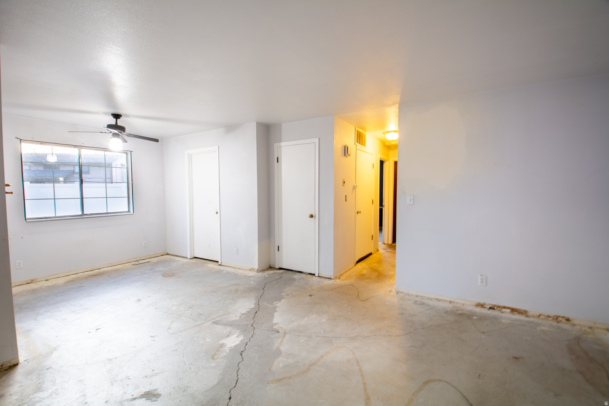 COVENTRY MANOR - Residential