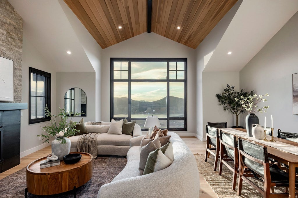 Photo of 10784 N HIDEOUT TRL, Hideout, UT 84036 (MLS # 2181790)