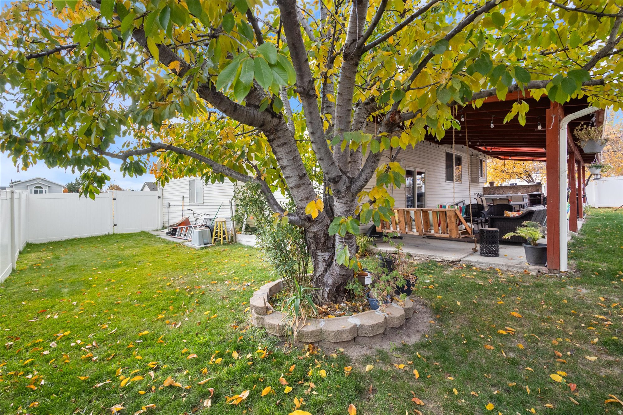 IMPRESSIONS - Residential