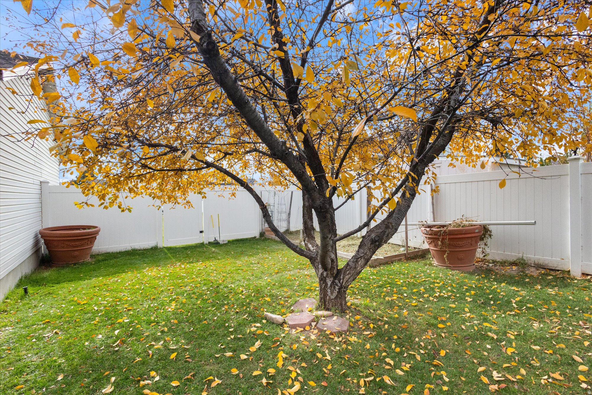 IMPRESSIONS - Residential