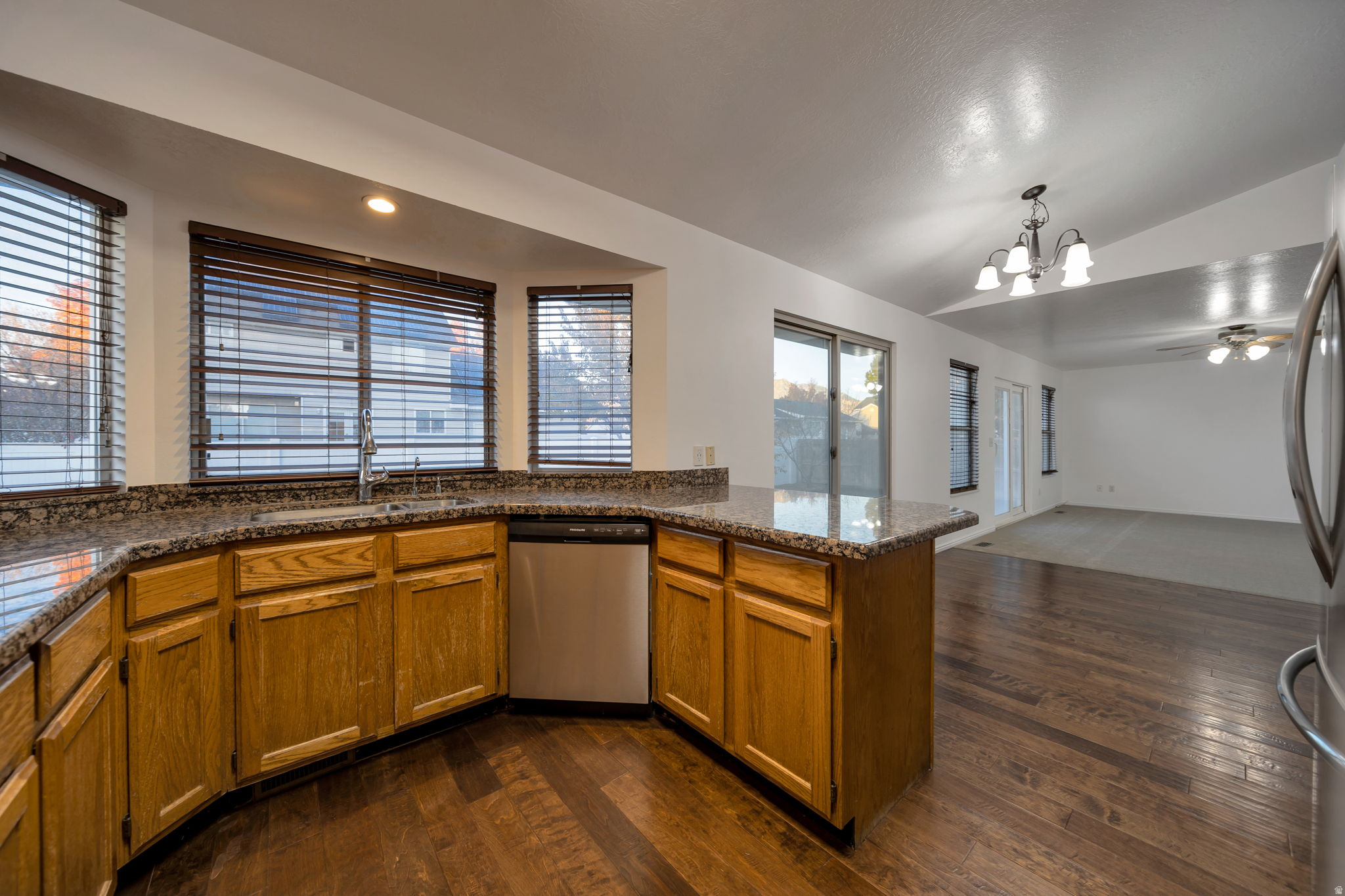 HILL CREST ACRES - Residential