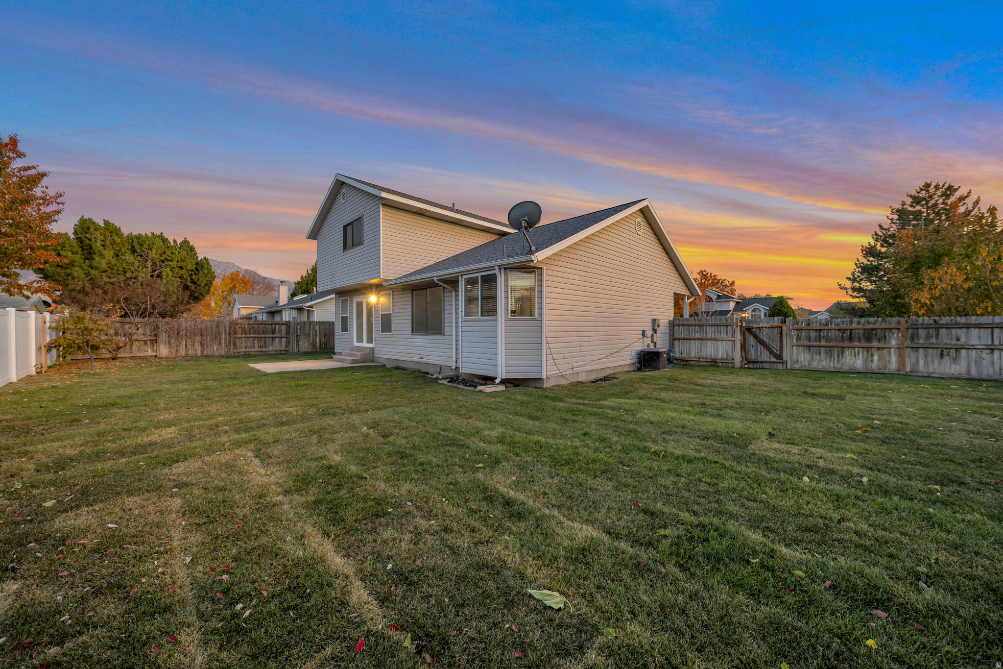 HILL CREST ACRES - Residential