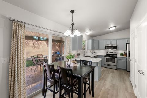 Tiny photo for 933 N OCOTILLO DR, Washington, UT 84780 (MLS # 2136441)