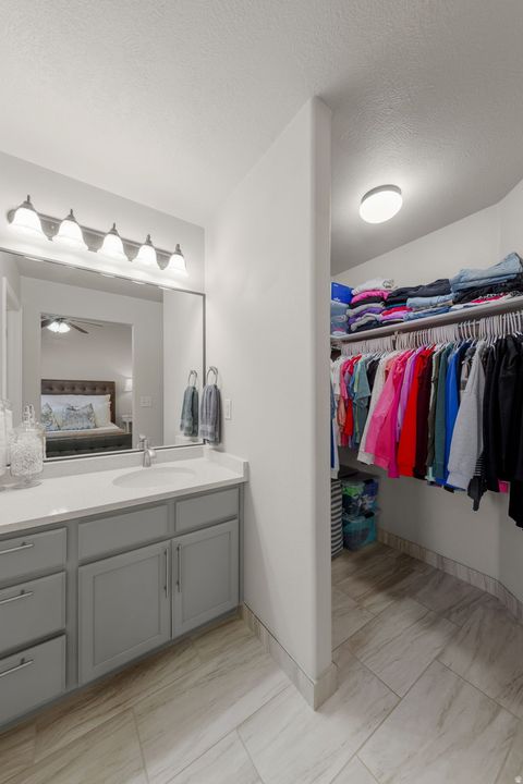 Tiny photo for 933 N OCOTILLO DR, Washington, UT 84780 (MLS # 2136441)