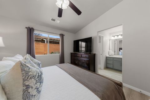 Tiny photo for 933 N OCOTILLO DR, Washington, UT 84780 (MLS # 2136441)