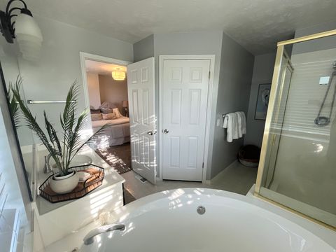 Tiny photo for 1317 E KNOLLWOOD DR, Sandy, UT 84092 (MLS # 2155804)