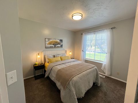 Tiny photo for 1317 E KNOLLWOOD DR, Sandy, UT 84092 (MLS # 2155804)