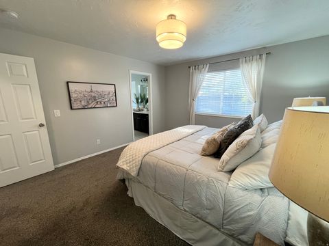 Tiny photo for 1317 E KNOLLWOOD DR, Sandy, UT 84092 (MLS # 2155804)