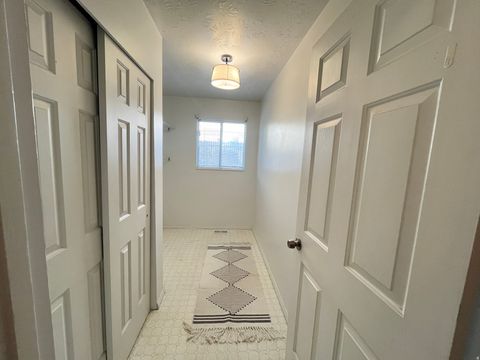 Tiny photo for 1317 E KNOLLWOOD DR, Sandy, UT 84092 (MLS # 2155804)