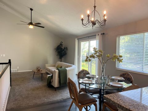 Tiny photo for 1317 E KNOLLWOOD DR, Sandy, UT 84092 (MLS # 2155804)