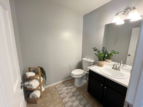 Tiny photo for 1317 E KNOLLWOOD DR, Sandy, UT 84092 (MLS # 2155804)