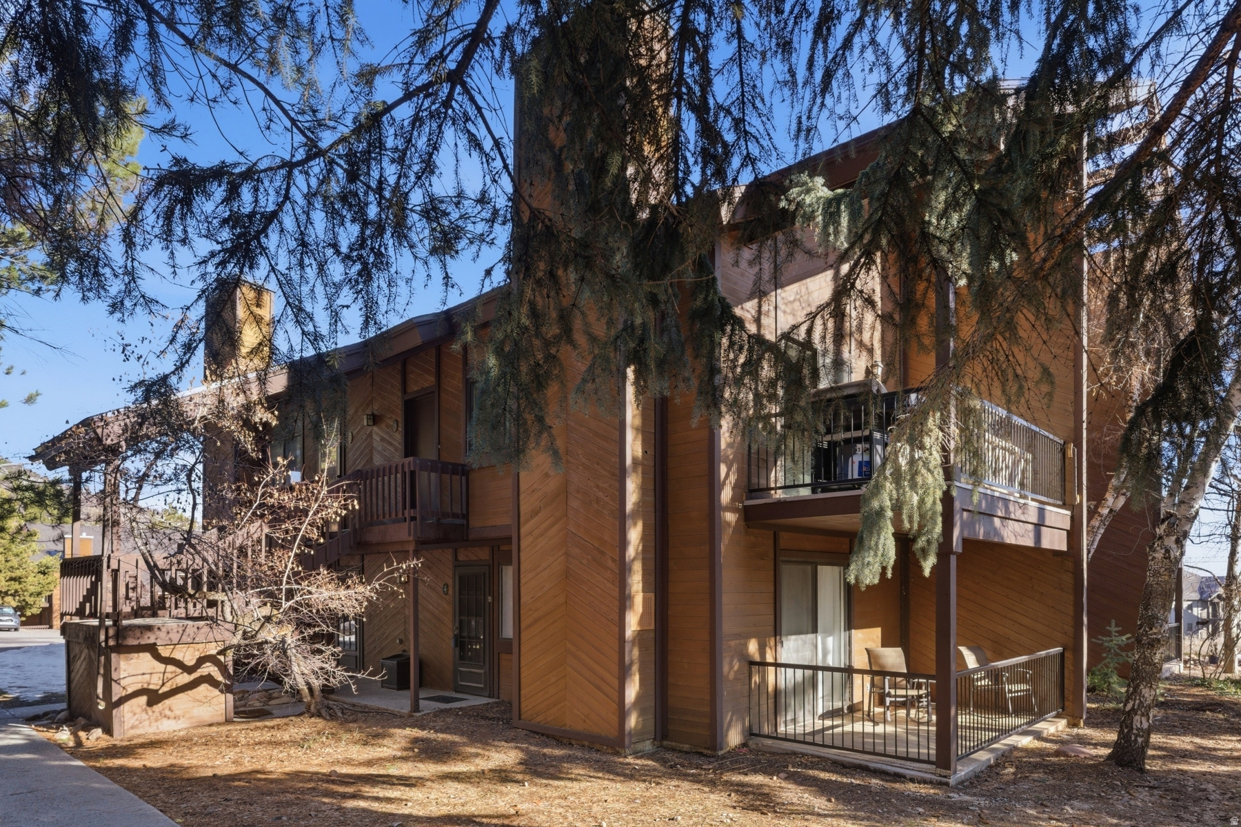 RED PINE CHALETS CONDO - Residential