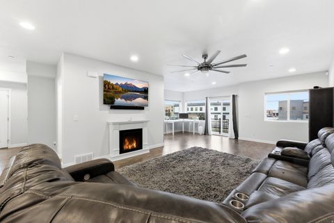 Tiny photo for 1196 W CLARK LN, Farmington, UT 84025 (MLS # 2150589)
