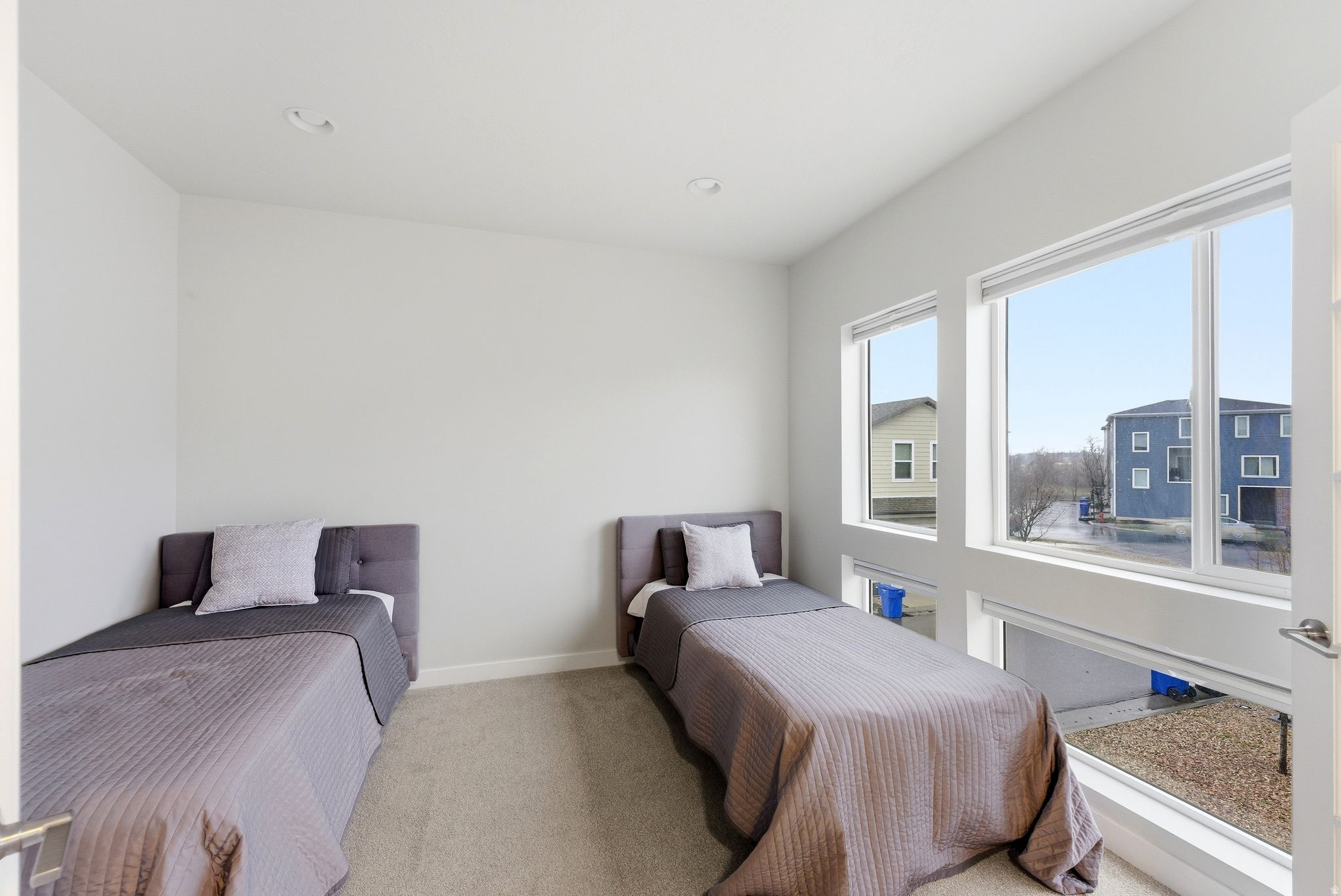 AVENUES  AT THE STATION - Residential