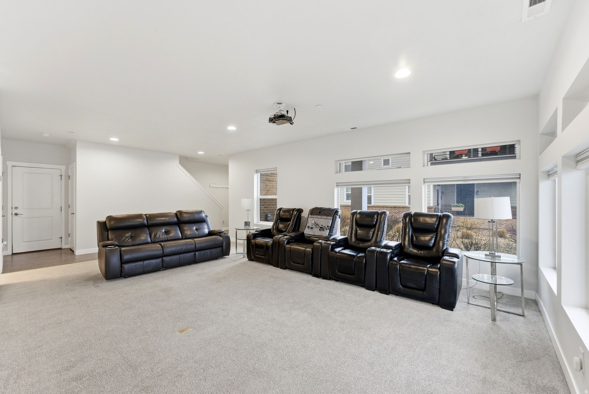 AVENUES  AT THE STATION - Residential