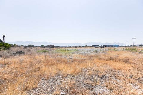 MLS: 2029396