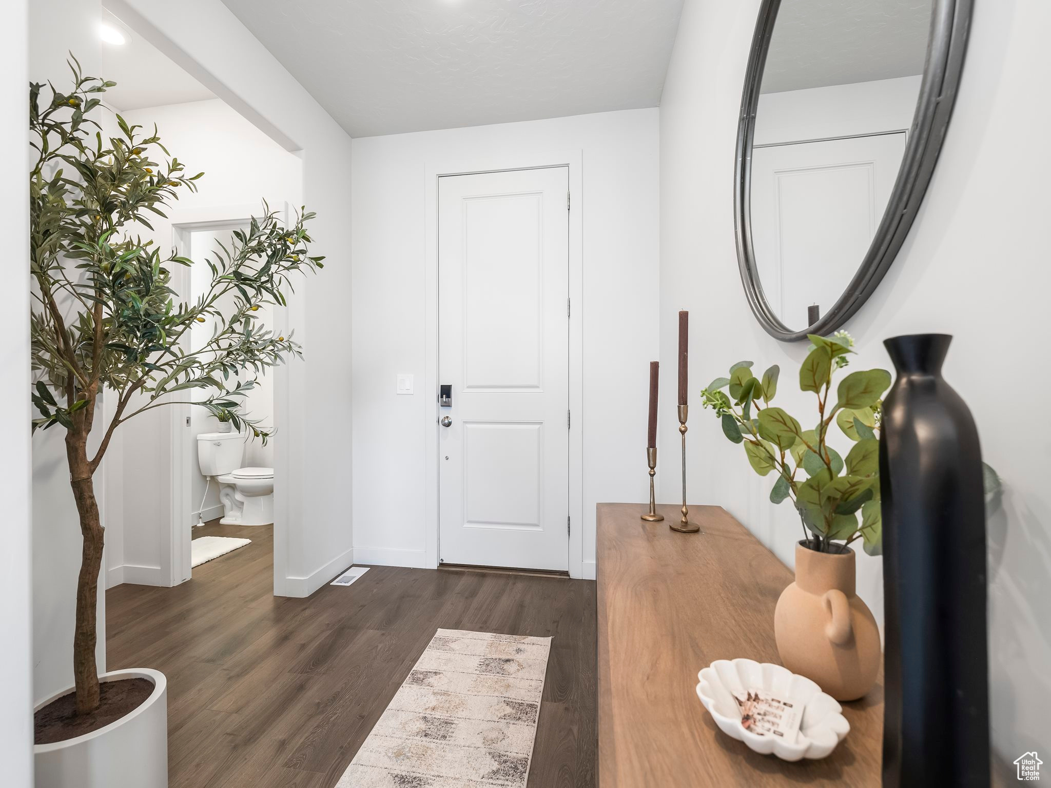 Eagle Mountain, Utah 84005, United States, 4 Bedrooms Bedrooms, ,4 BathroomsBathrooms,Residential,Pending,52649