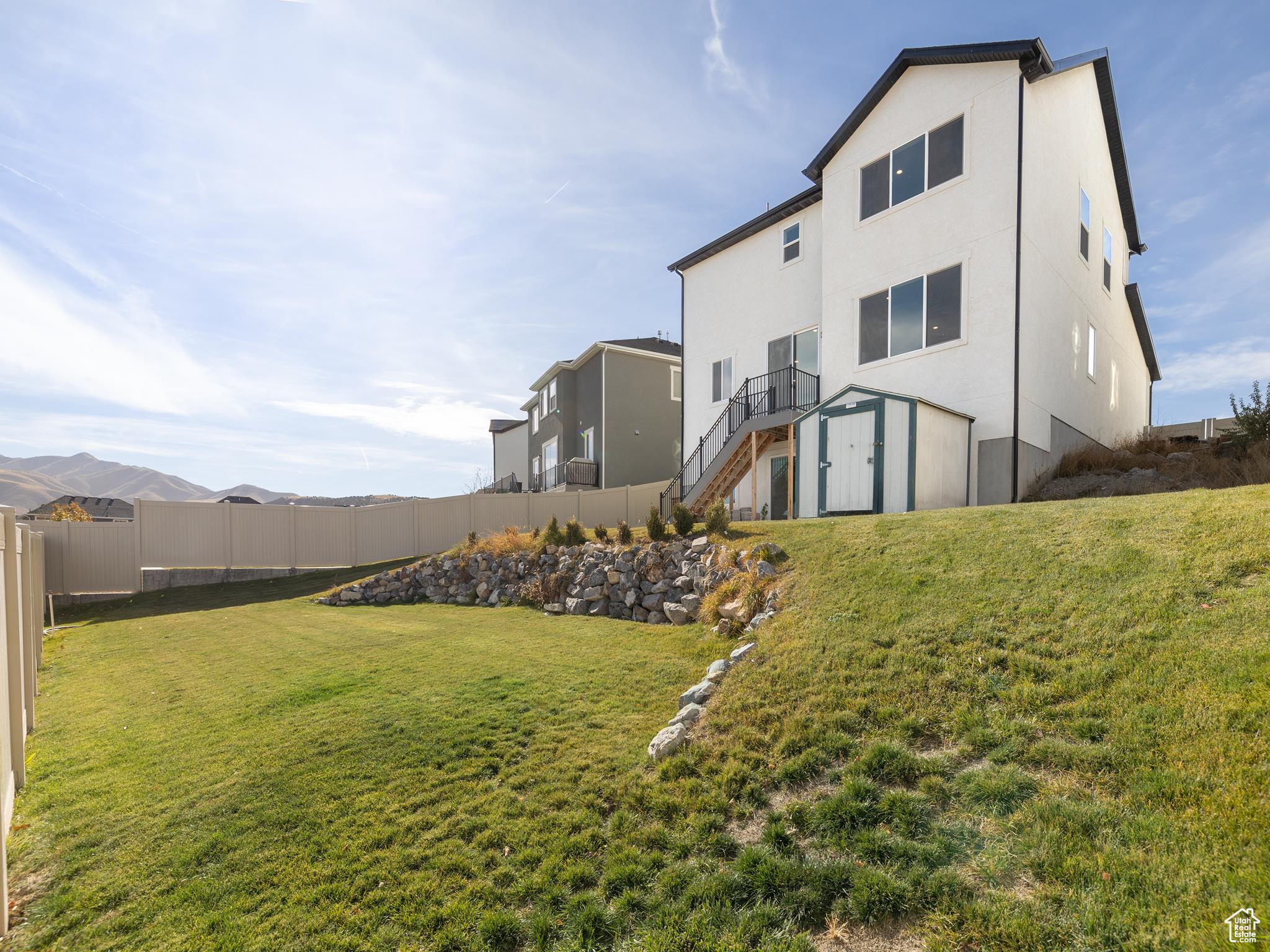 Eagle Mountain, Utah 84005, United States, 4 Bedrooms Bedrooms, ,4 BathroomsBathrooms,Residential,Pending,52649