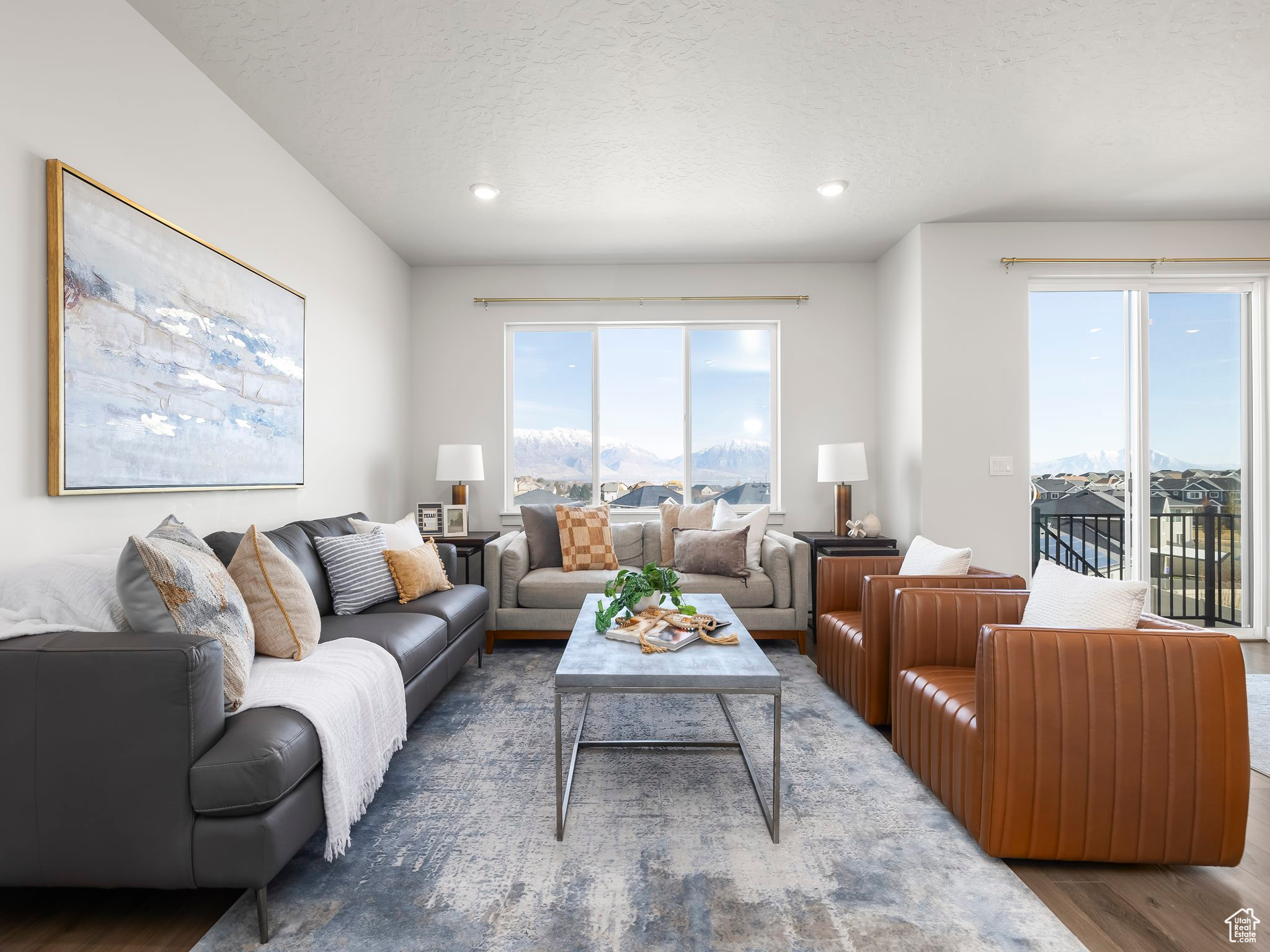 Eagle Mountain, Utah 84005, United States, 4 Bedrooms Bedrooms, ,4 BathroomsBathrooms,Residential,Pending,52649