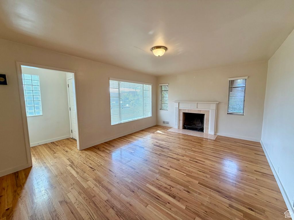 Photo of 343 E 200 S, Kaysville, UT 84037 (MLS # 2119284)