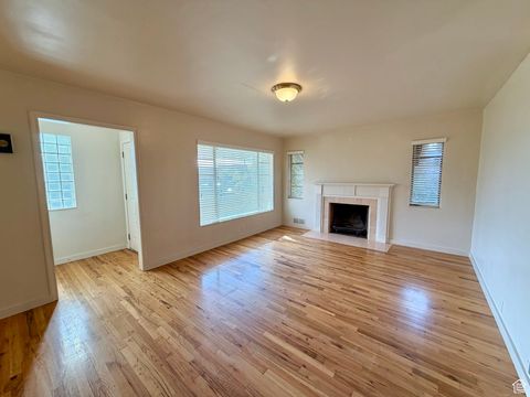 Tiny photo for 343 E 200 S, Kaysville, UT 84037 (MLS # 2119284)